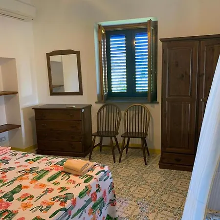 Salvatore Apartament San Salvatore (Messina)